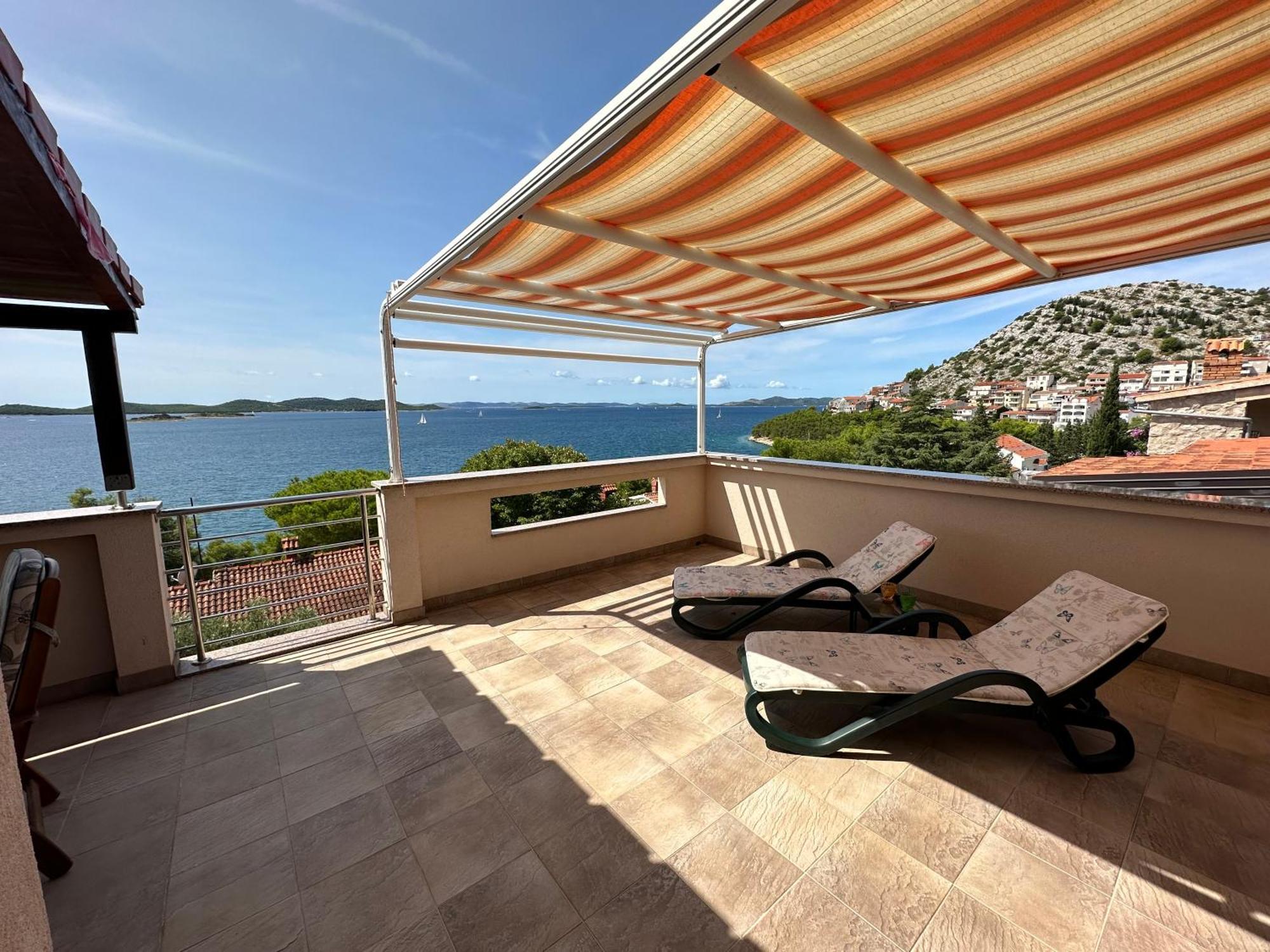 Apartment Mona 1, Fantastischer Meerblick Drage Bagian luar foto