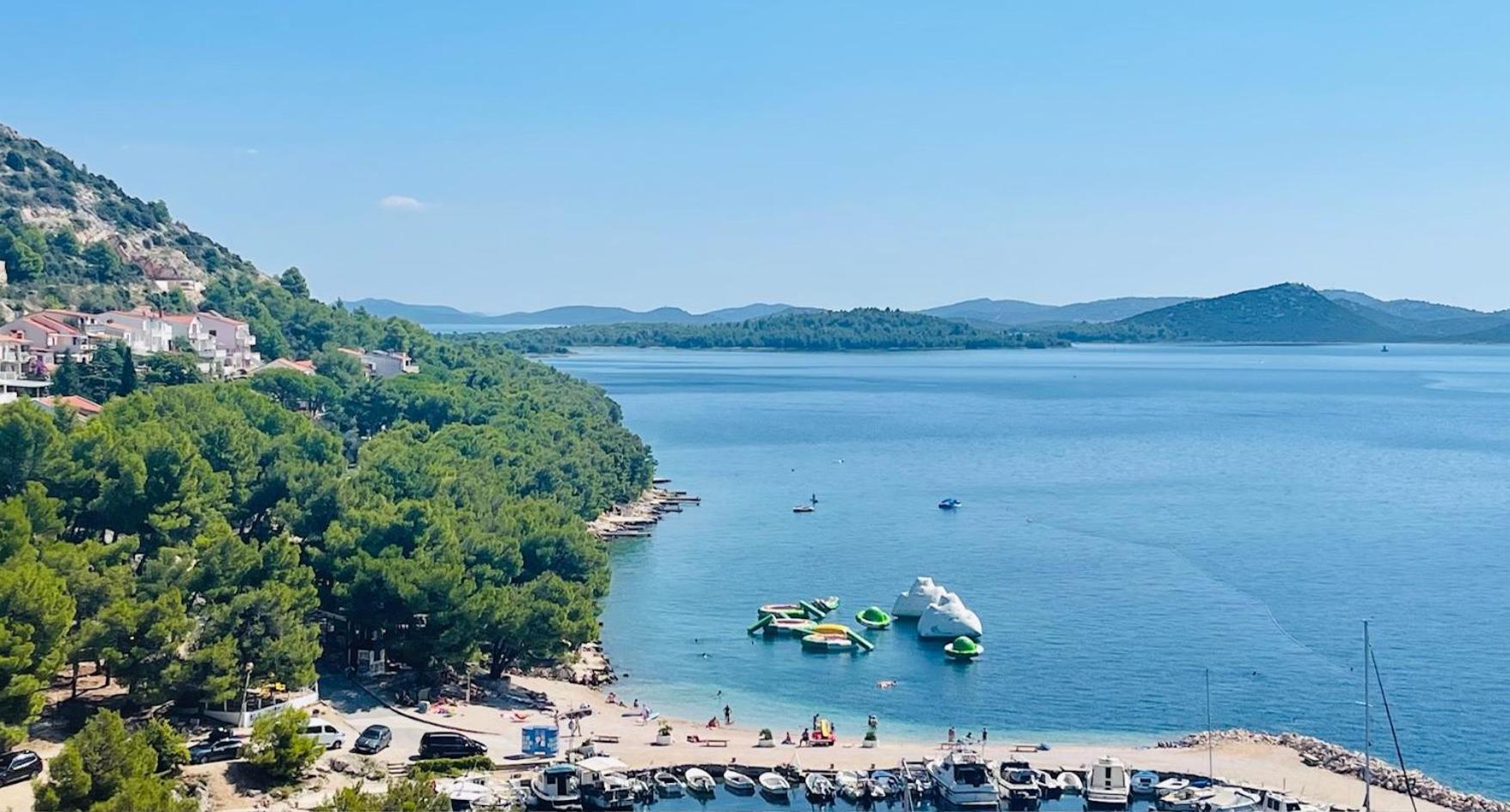 Apartment Mona 1, Fantastischer Meerblick Drage Bagian luar foto