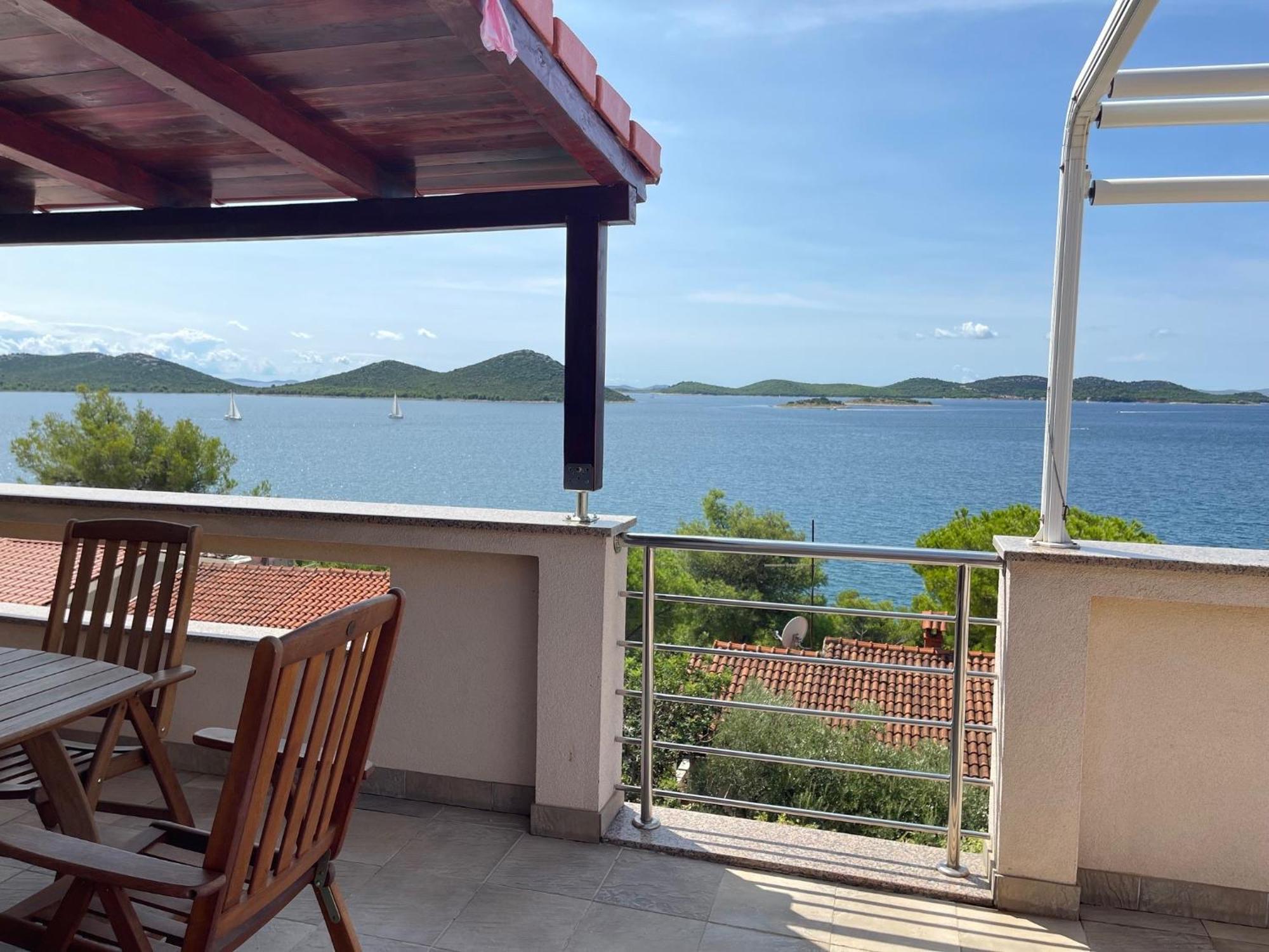 Apartment Mona 1, Fantastischer Meerblick Drage Bagian luar foto