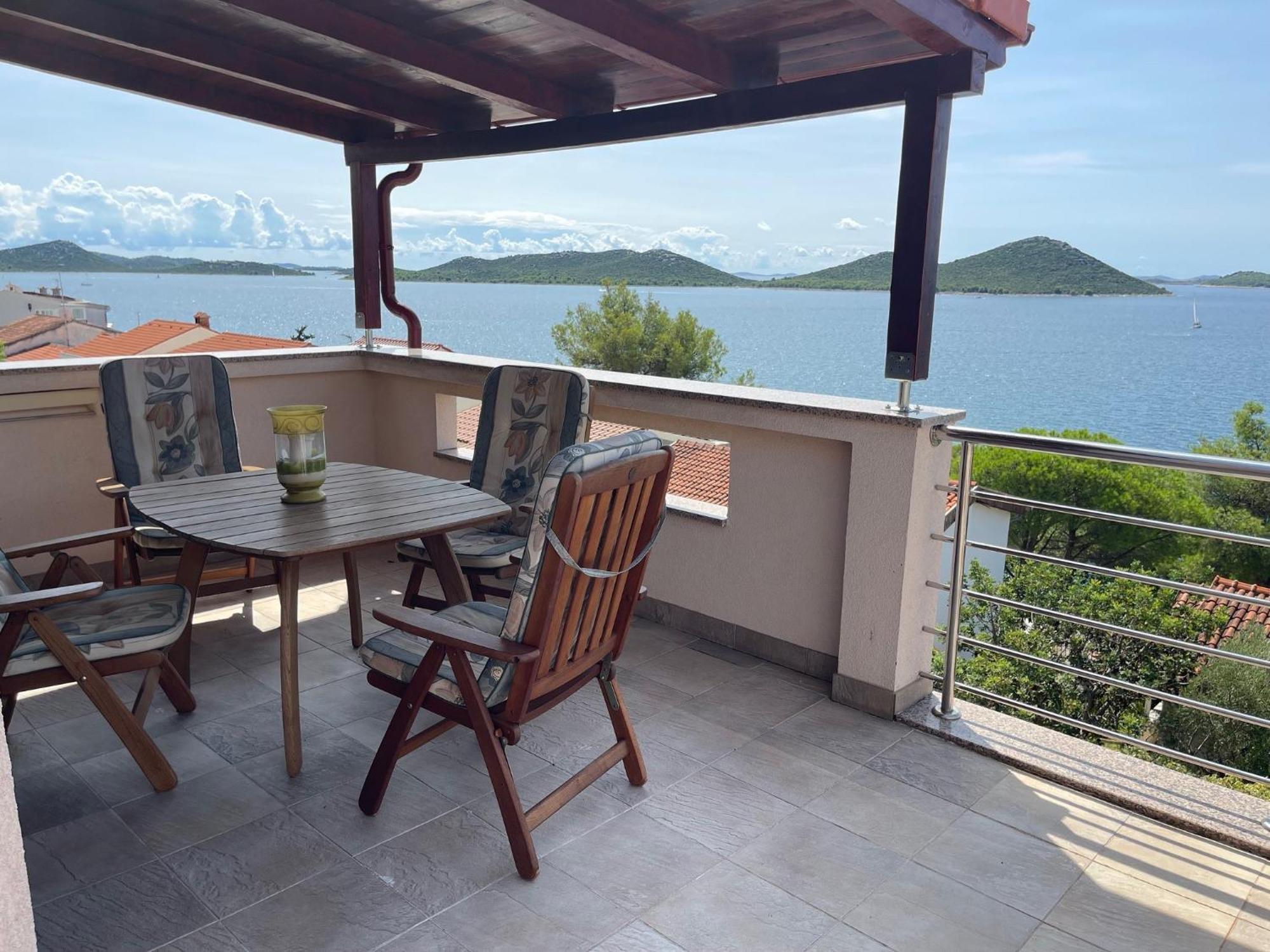 Apartment Mona 1, Fantastischer Meerblick Drage Bagian luar foto